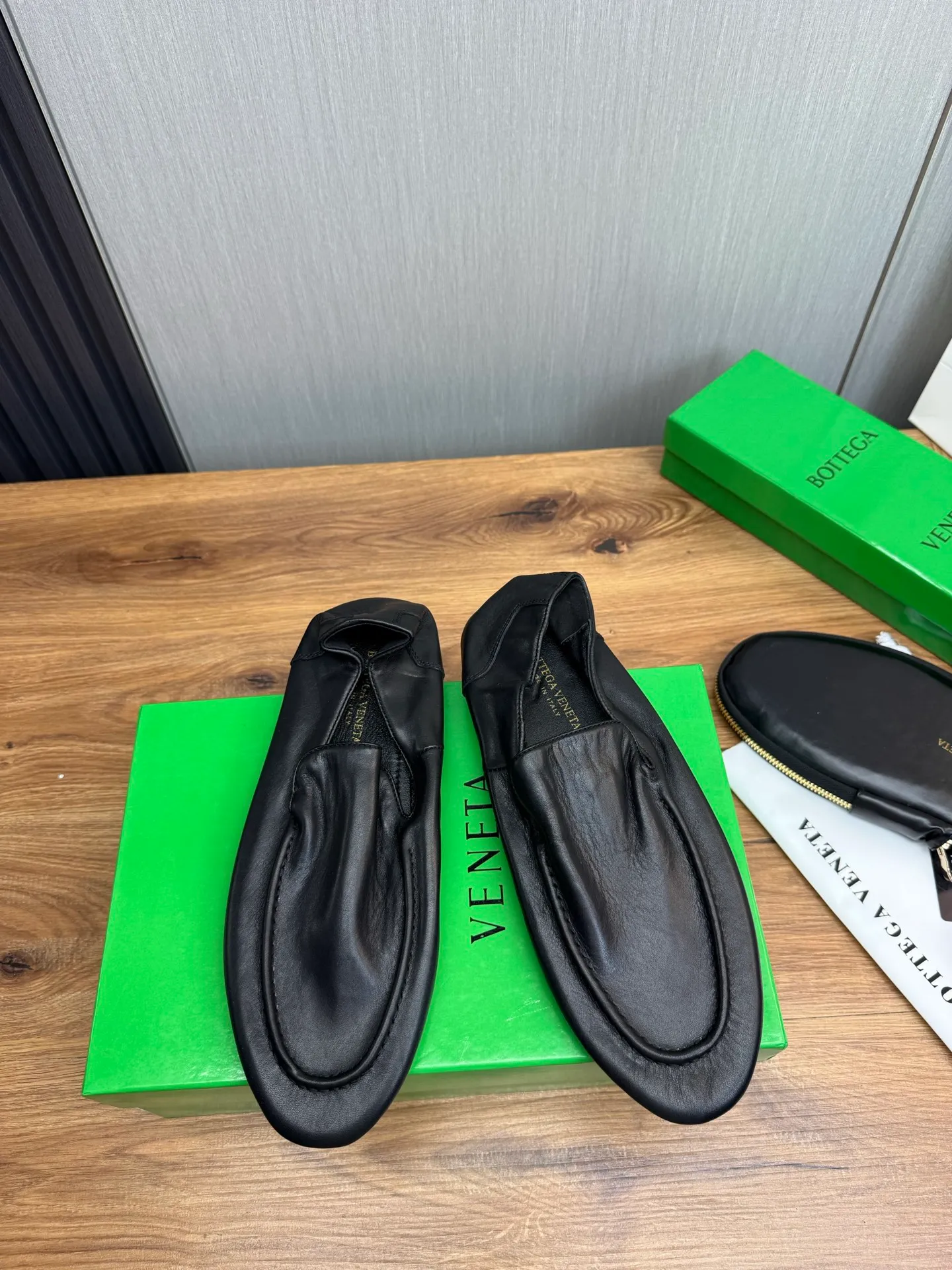 Men's men's shoes💰480💰BV-popular wallet shoes👟Casual, fashionable and comfortable🔗Good travel partner✅Original cowhide + imported cowhide. Original rubber outsole, available all year round👏Size: 38-45 (38.45 custom-made, non-returnable)